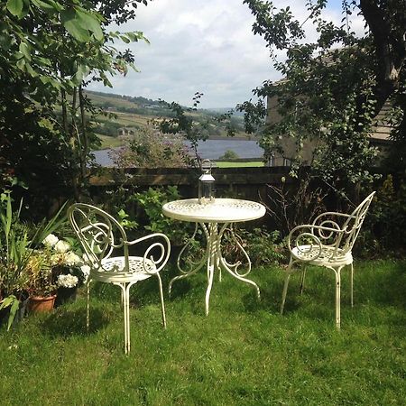 Bijou Cottage In Bronte Country With Wood-Burning Stove & Hot Tub Spa Haworth Exteriör bild