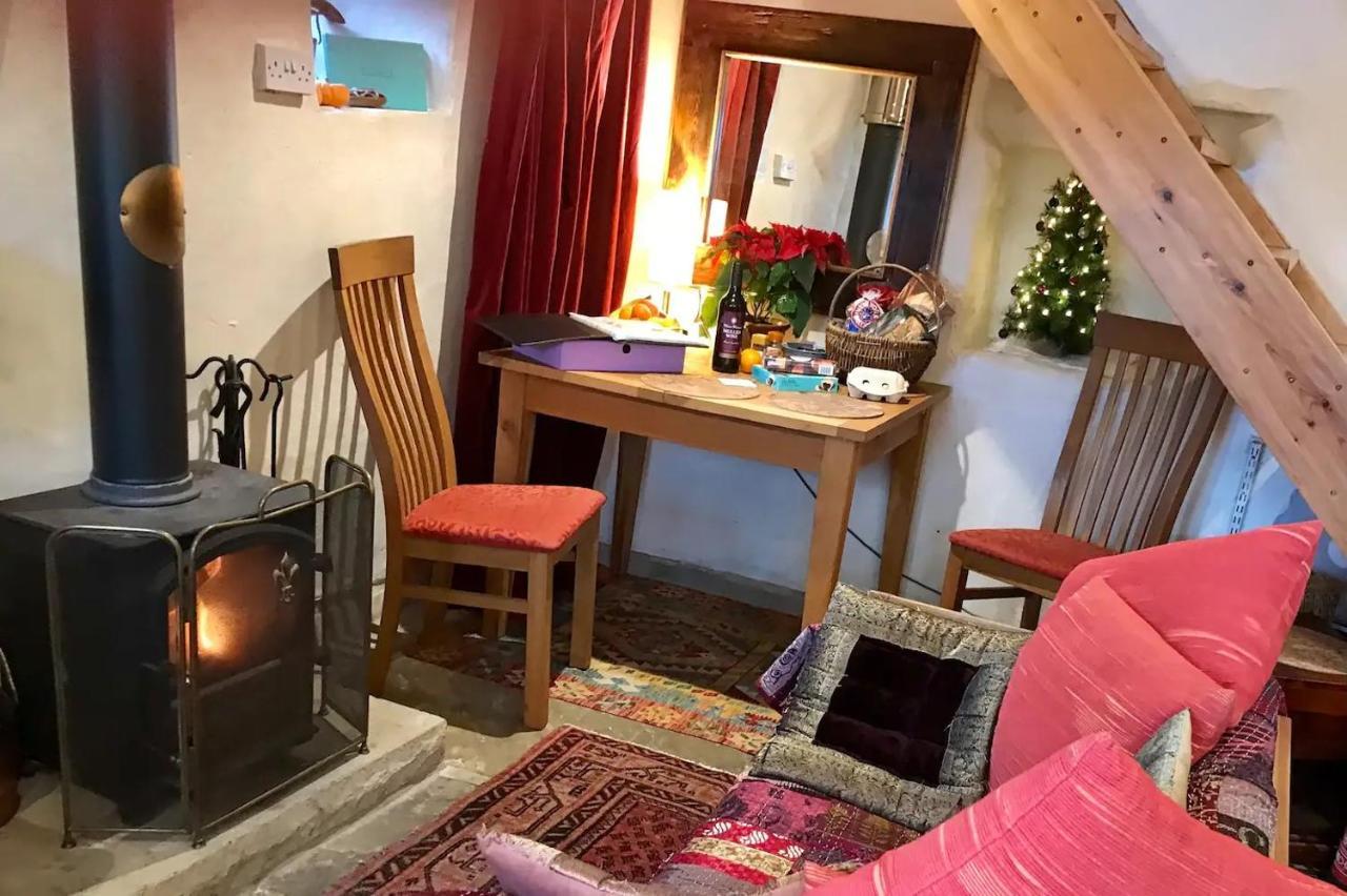 Bijou Cottage In Bronte Country With Wood-Burning Stove & Hot Tub Spa Haworth Exteriör bild